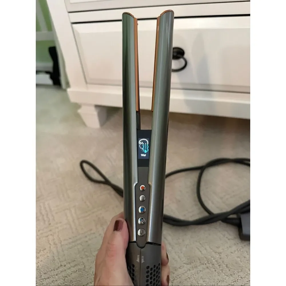 Dyson Airstrait™ Hair Straightener: Wet-To-Dry Styling